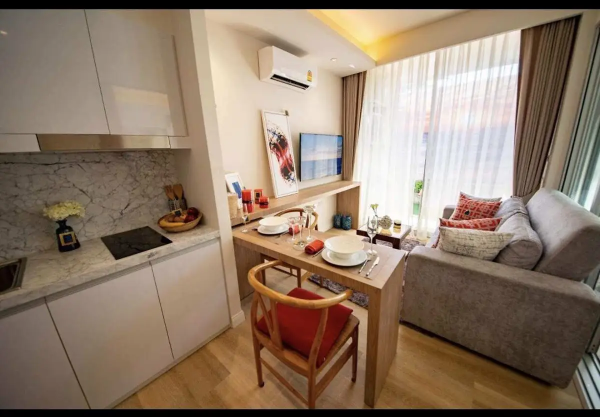 Fourth-Floor Studio with Pool and Garden Views in Karon — Karon · 5/9
