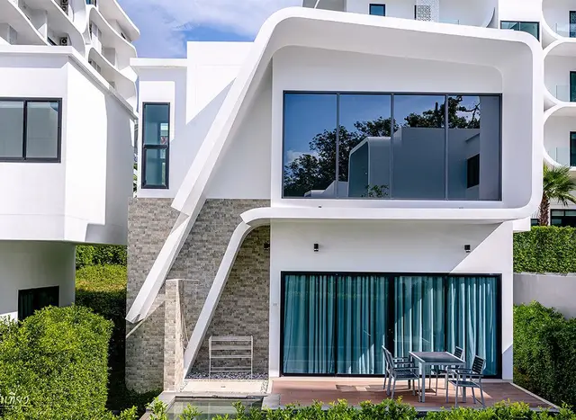 -Bedroom Apartments, with pool view in Utopia Naiharn project, on Nai Harn beach — Nai Harn