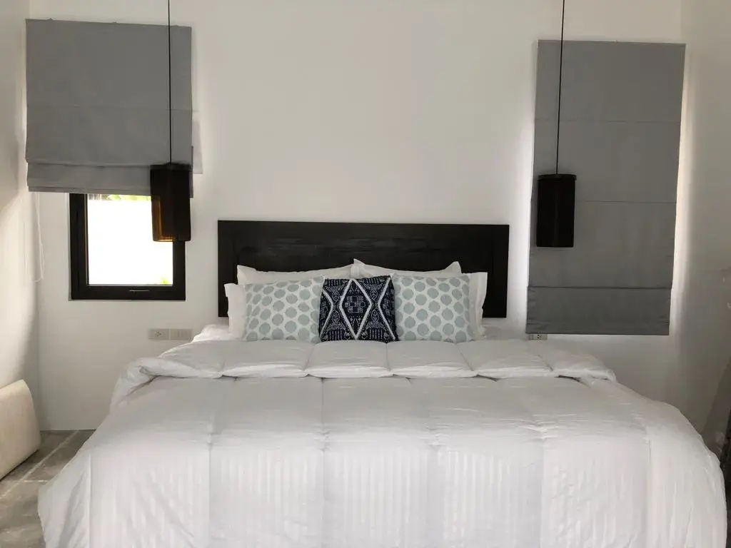 4-Bed Holiday Villa to Rent near Layan and Bang Tao Beaches — Layan · 3/26