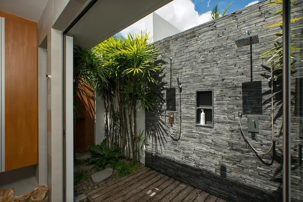 4-Bed 900 sqm Villa with Cinema Room at Anchan Lagoon, Layan — Layan · 5/74
