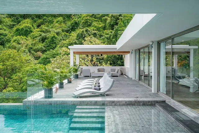 Luxurious premium, large 6-bedroom villa, with sea view in Cape Amarin project, on Kamala Beach beach — Kamala