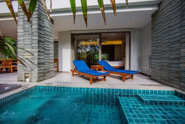 Fashionable 3-bedroom apartments, with pool view and near the sea in Pearl of Naithon project, on Naithon beach — Nai Thon