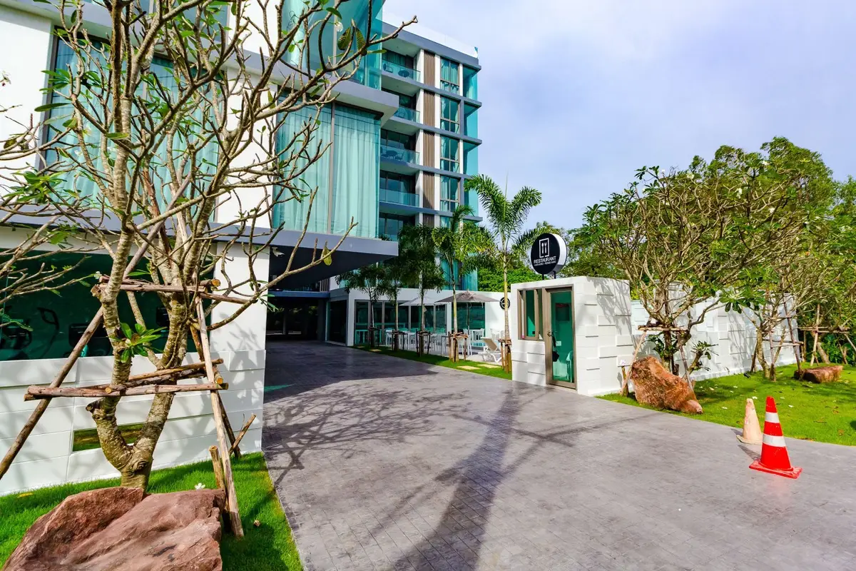 1-Bed Oceanstone Apartment near Bang Tao Beach — Bang Tao · 1/42