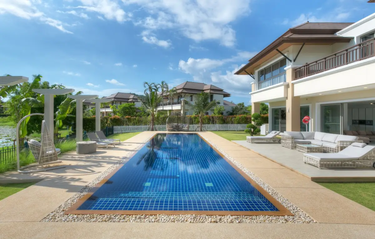 4-Bed Villa with Lake View and Private Spa in Laguna Village — Layan · 2/62