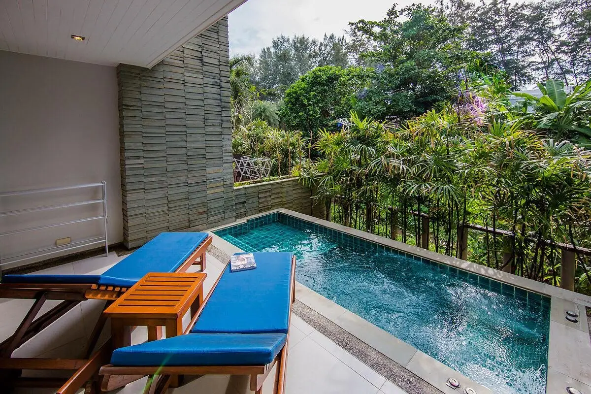 Three-bedroom pool-view apartment at Pearl of Naithon, 220 sqm — Nai Thon · 3/20
