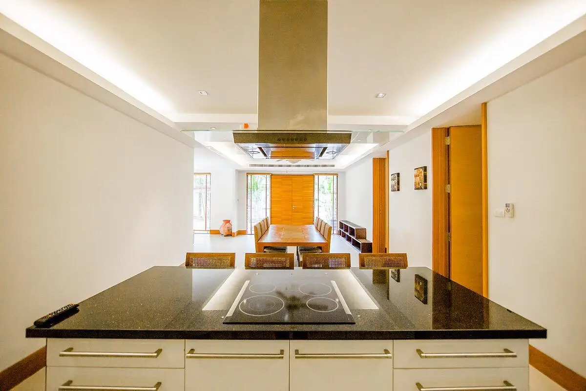 Three-bedroom pool-view apartment at Pearl of Naithon, 220 sqm — Nai Thon · 5/20