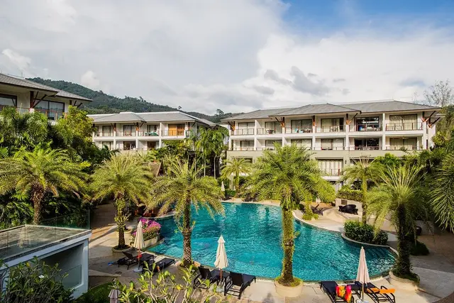 -Bedroom Apartments, with pool view and near the sea in Pearl of Naithon project, on Naithon beach — Nai Thon