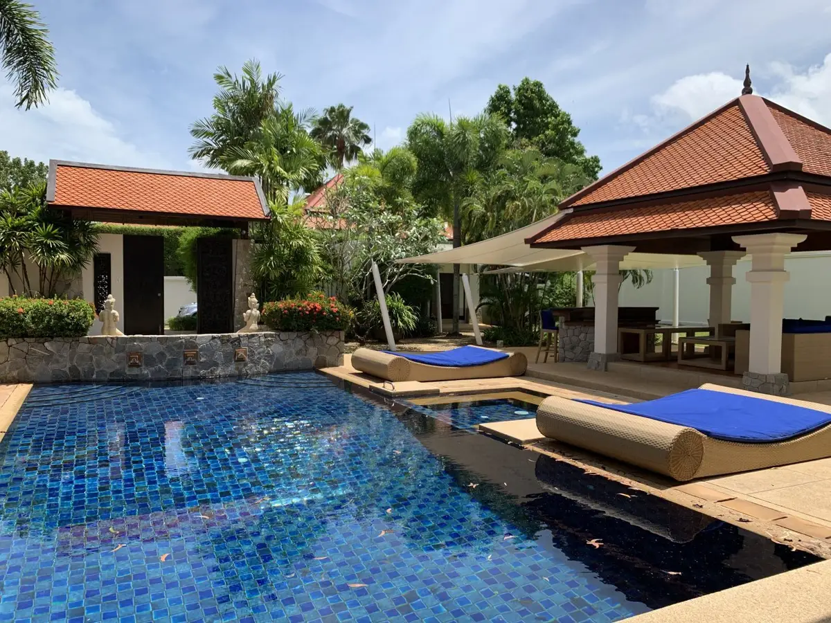 5-Bed Walled Garden Villa for Rent in Sai Taan, Bang Tao — Bang Tao · 2/45
