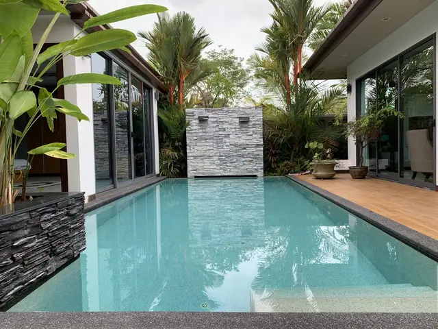 Comfortable, spacious 3-bedroom villa, with pool view in The Lake House project, on Bangtao / Laguna beach — Cherng Talay