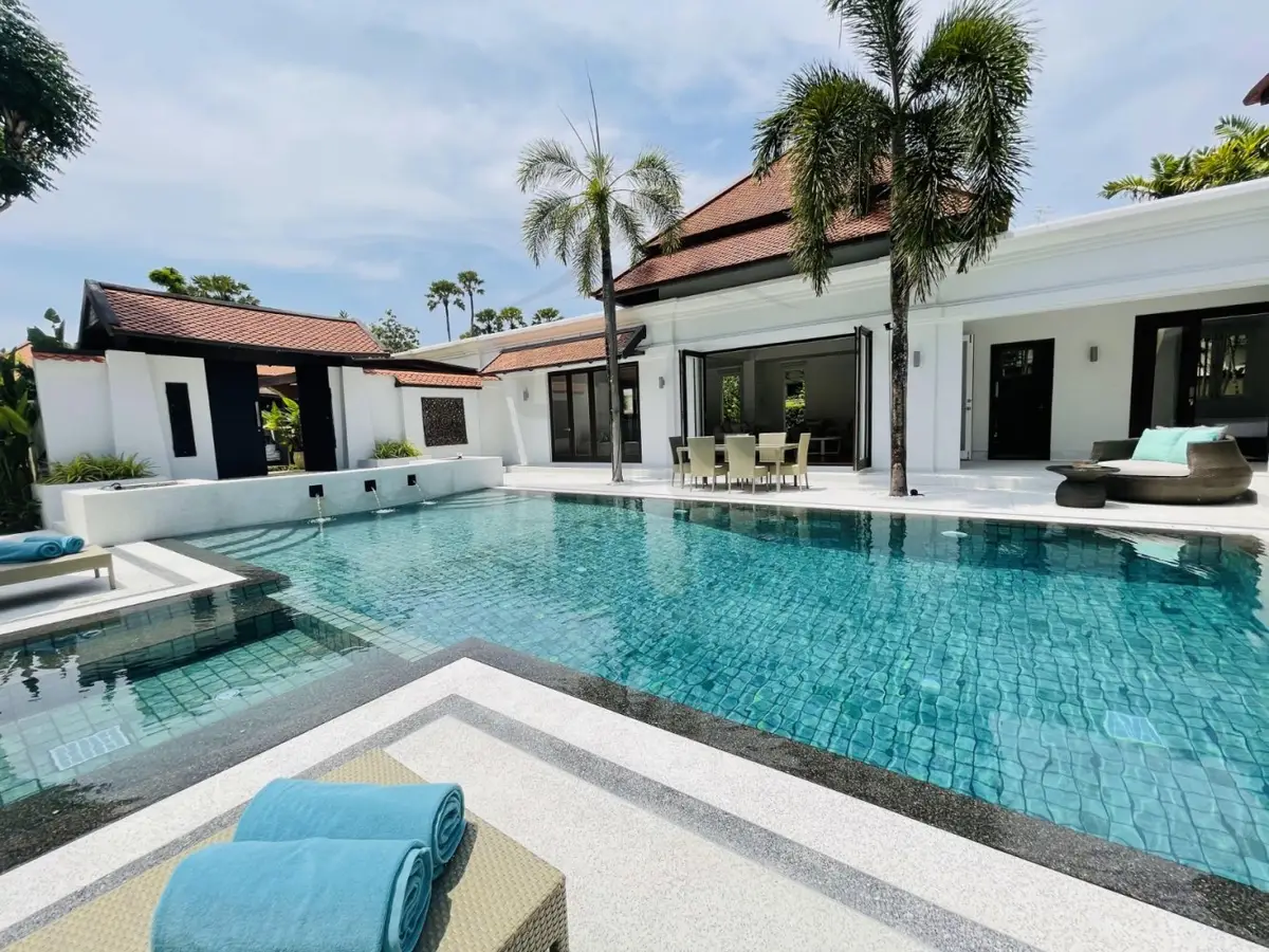 5-Bed Balinese-Style Villa for Rent in Sai Taan, Bang Tao — Bang Tao · 4/30