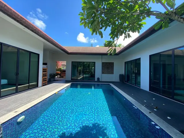 Gorgeous 3-bedroom villa, with pool view in Peykaa Villas project, on Bangtao / Laguna beach — Layan