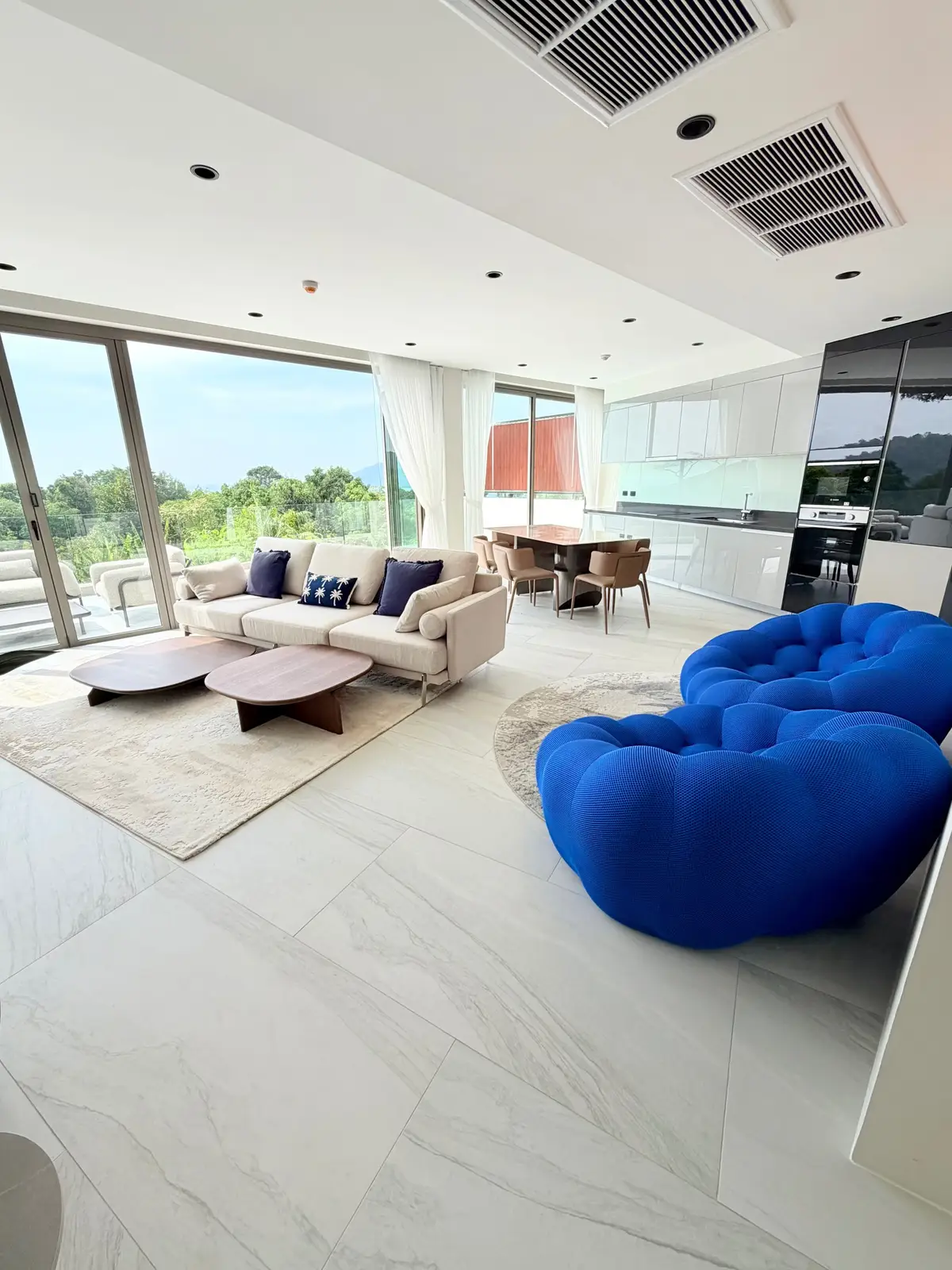 3-Bed Sea View Apartment in Bluepoint Condominium, Patong — Patong · 1/30