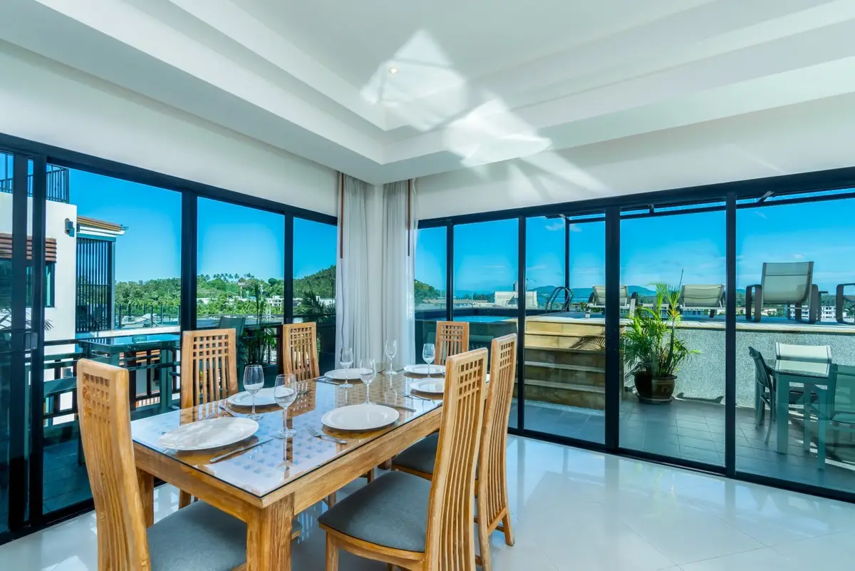 Stylish 3-bedroom penthouse, with sea view in Surin Sabai project, on Surin Beach beach — Surin · 4/11