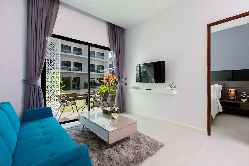 One-Bed Apartment with Pool and Sea View, Utopia Naiharn — Nai Harn · 2/10