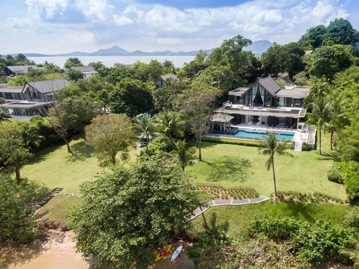 5-Bed Beachfront Villa with Sea View at Cape Yamu — Cape Yamu · 4/26