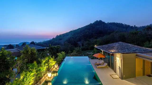 Premium Large -Bedroom Villa, with sea view in La Colline project, on Layan Beach beach — Layan