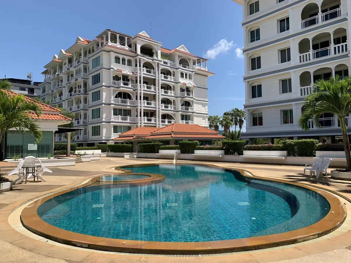 1-Bed Freehold Apartment at Heritage Suites, Kathu — Kathu · 1/24