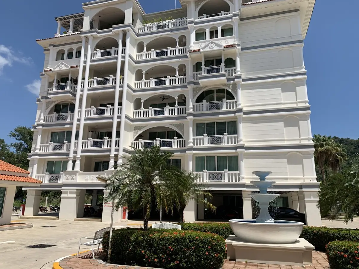 1-Bed Freehold Apartment at Heritage Suites, Kathu — Kathu · 3/24