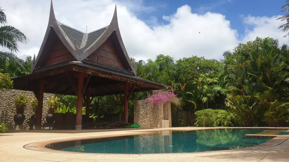 6-Bed Villa with Private Pool on a 2,560 sqm Plot, Bang Tao — Bang Tao · 3/14