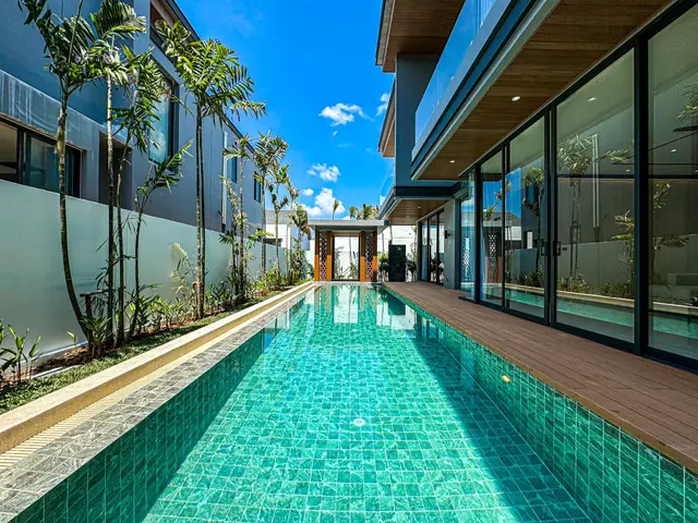 Astonishing, large 4-bedroom villa, with pool view in The Ozone Villas project, on Bangtao / Laguna beach — Bang Tao
