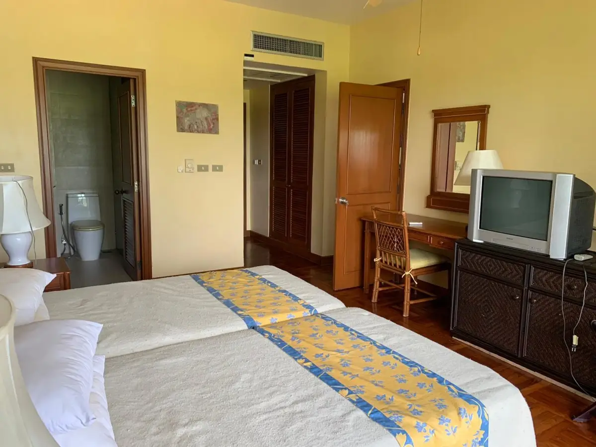 2-Bed Golf View Apartment at Allamanda, Bang Tao — Bang Tao · 4/6