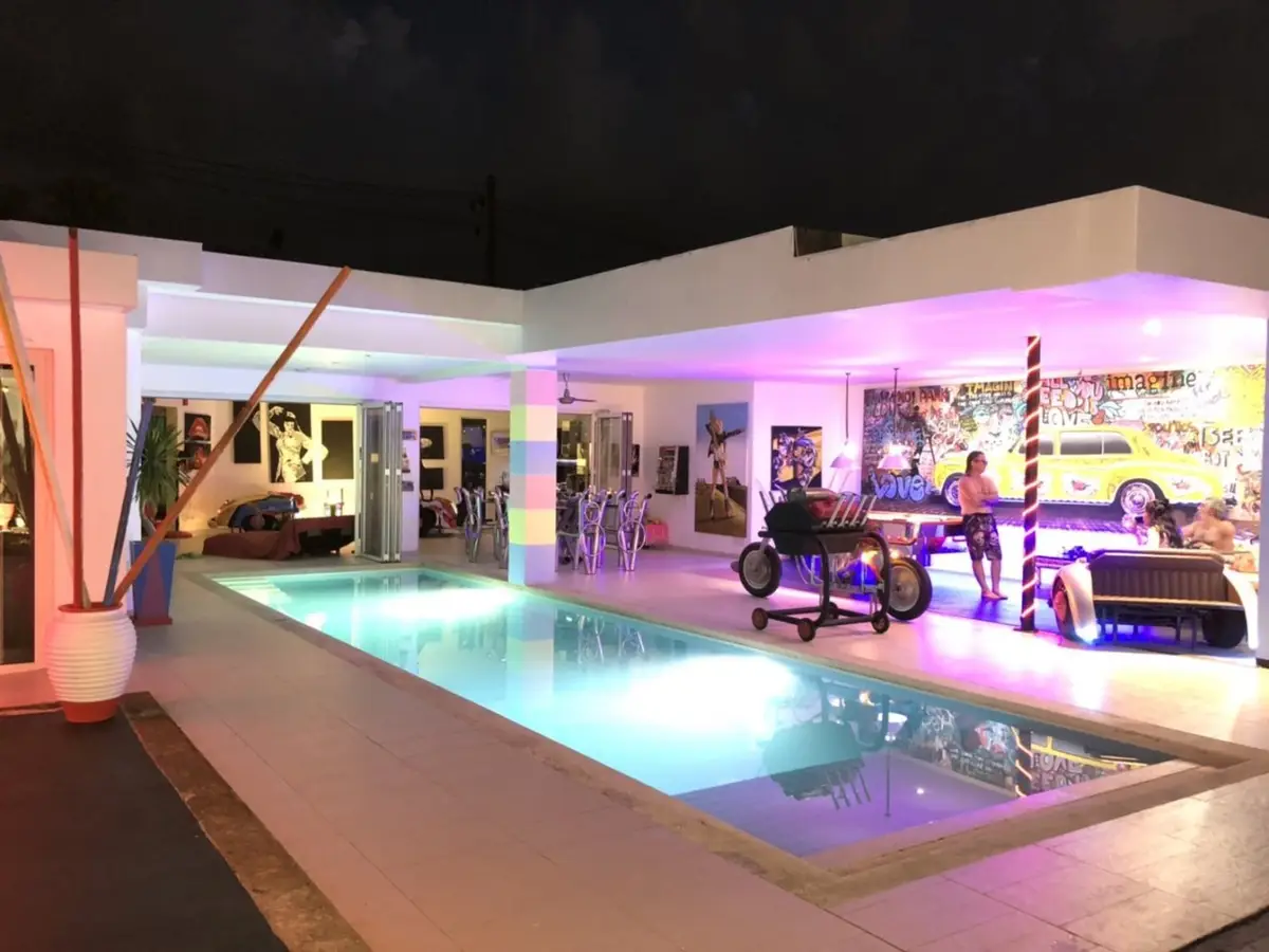 Astonishing 4-bedroom villa, with pool view, on Nai Yang beach — Thalang · 2/26