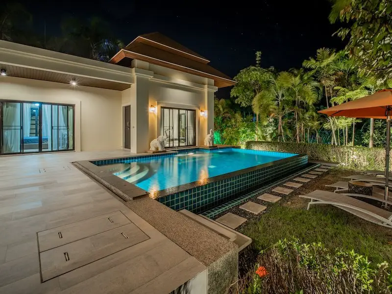 Renovated 2-Bed Villa at Baan Bua near Nai Harn Beach — Nai Harn · 2/34