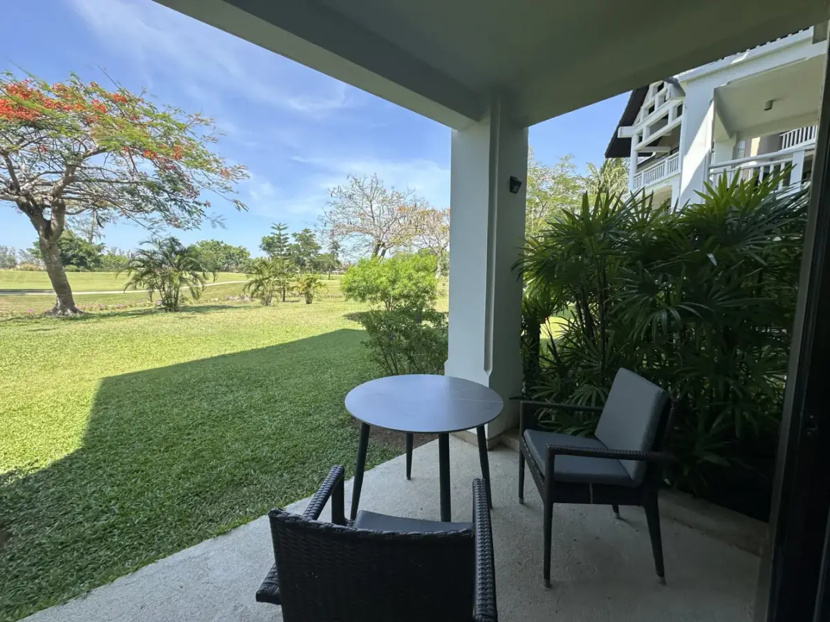 -Bedroom Apartments, with golf course in Allamanda and project, on Bangtao / Laguna beach — Bang Tao · 1/40