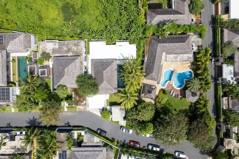 Astonishing premium, spacious 5-bedroom villa, with pool view in Botanica Luxury project, on Bangtao / Laguna beach — Layan · 3/85