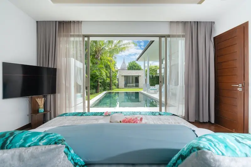 Astonishing premium, spacious 5-bedroom villa, with pool view in Botanica Luxury project, on Bangtao / Laguna beach — Layan · 5/85