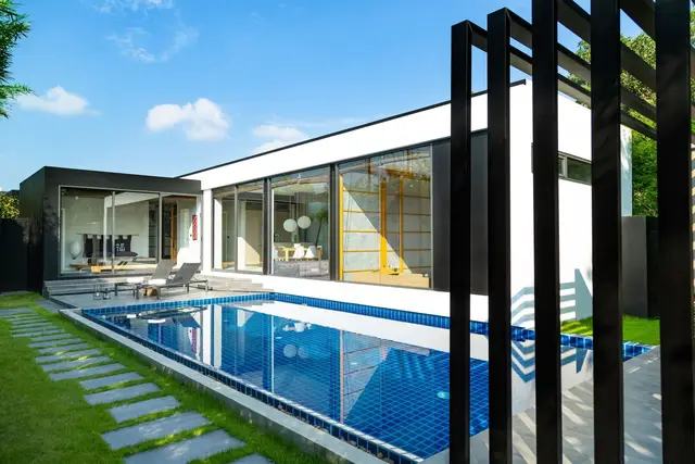 Stylish 3-bedroom villa, with pool view in Villoft Zen Living Resort and Spa project, on Bangtao / Laguna beach — Layan