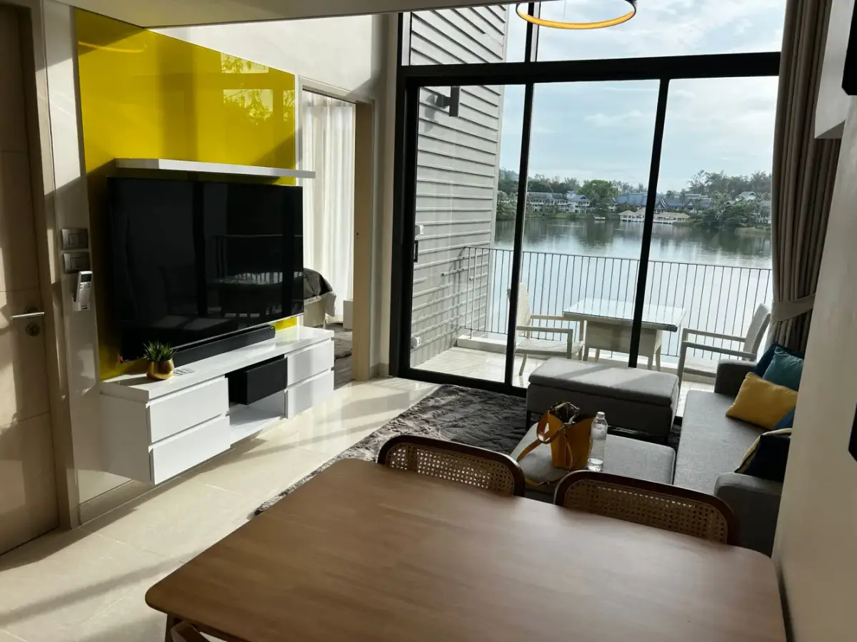 Fourth-Floor 2-Bed with Sea View in Cassia, Bang Tao — Bang Tao · 4/12