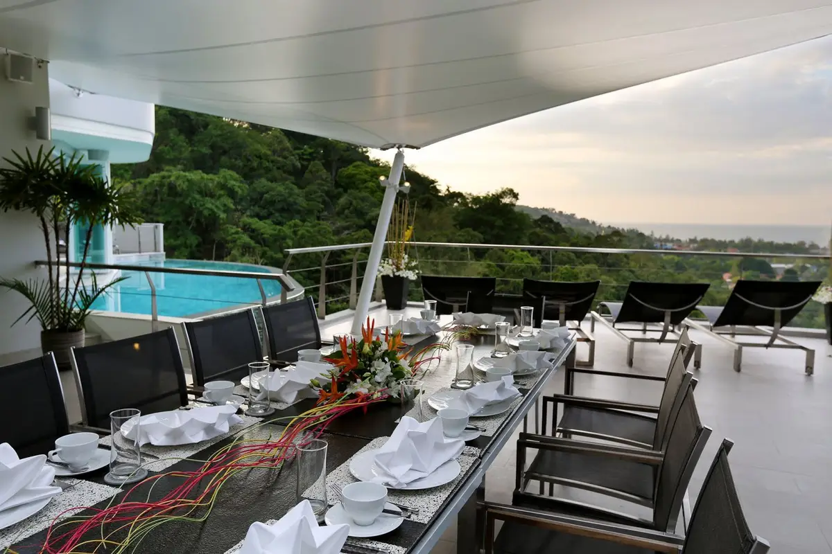 Incredible 7-bedroom villa, with sea view, on Surin Beach beach — Surin · 5/96