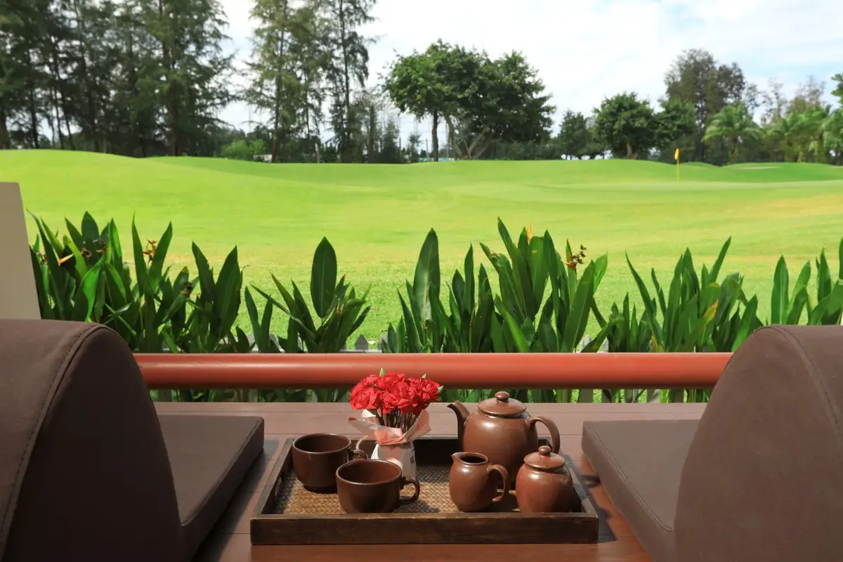 วิลล่า3 1 ห้องนอน พร้อมวิว สระน้ำ ในโครงการ Laguna Fairways, บนชายหาด บางเทา/ลากูน่า — Layan · 3/42