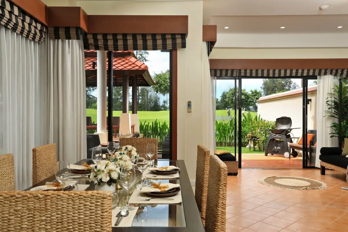 วิลล่า3 1 ห้องนอน พร้อมวิว สระน้ำ ในโครงการ Laguna Fairways, บนชายหาด บางเทา/ลากูน่า — Layan · 4/42