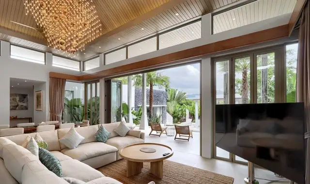 Gorgeous 3-bedroom villa, with pool view, on Bangtao / Laguna beach — Cherng Talay