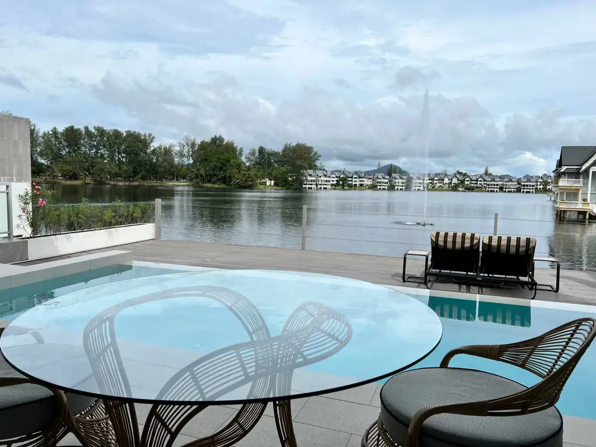 2-Bed Apartment in Angsana Beachfront Residences, Bang Tao — Bang Tao · 1/10