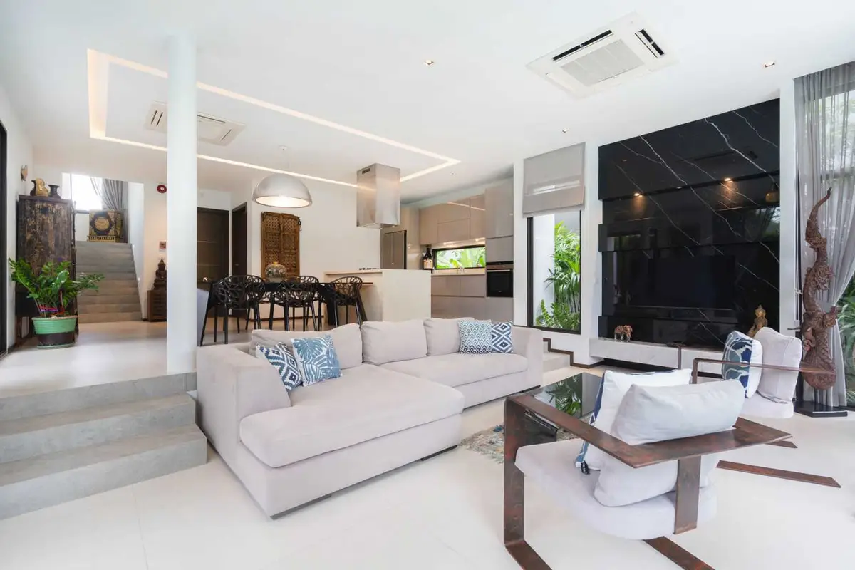 Spacious 3-Bedroom Villa, with pool view in Civetta Grand Villas project, on Nai Harn beach — Nai Harn · 5/9