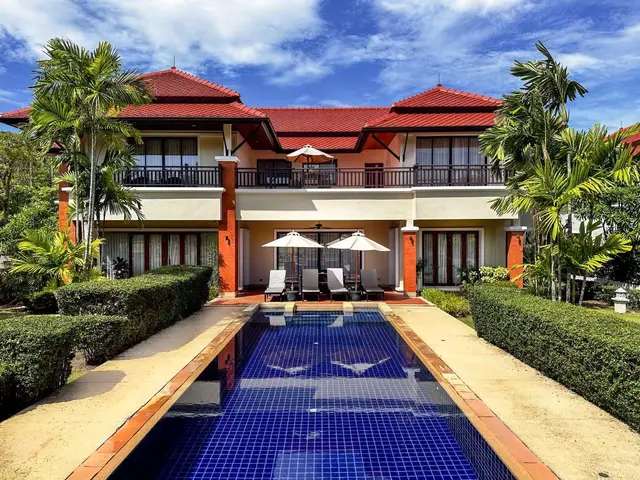 Luxurious, large 4-bedroom villa, with pool view in Angsana Villas Resort project, on Bangtao / Laguna beach — Layan