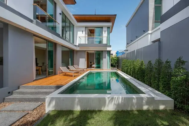 Fashionable 3-bedroom villa, with pool view, on Thalang beach — Cherng Talay