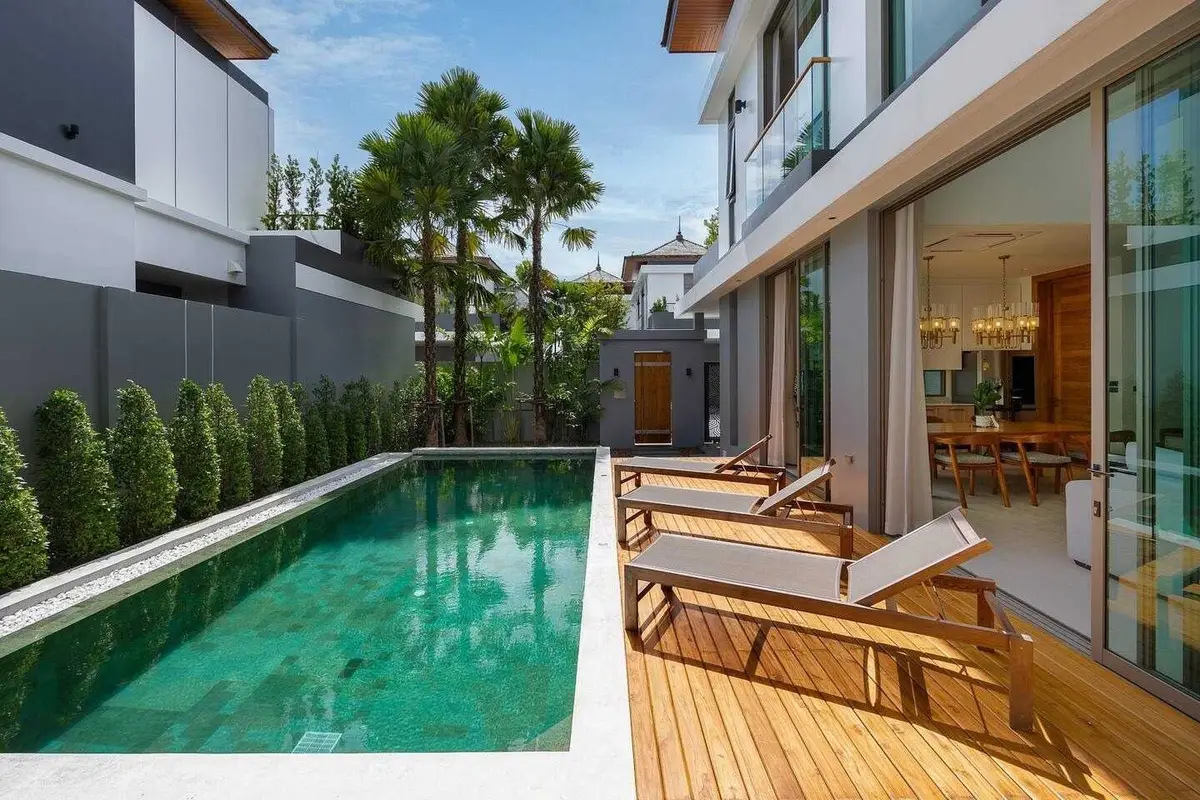 Fashionable 3-bedroom villa, with pool view, on Thalang beach — Cherng Talay · 2/25