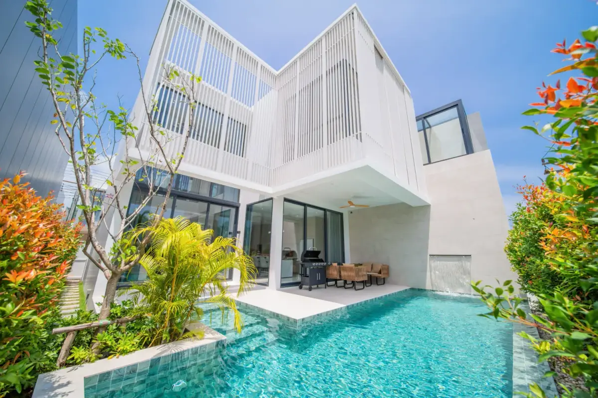4-Bed Villa with Golf Course View in Larimar Villa, Chalong — Chalong · 1/20