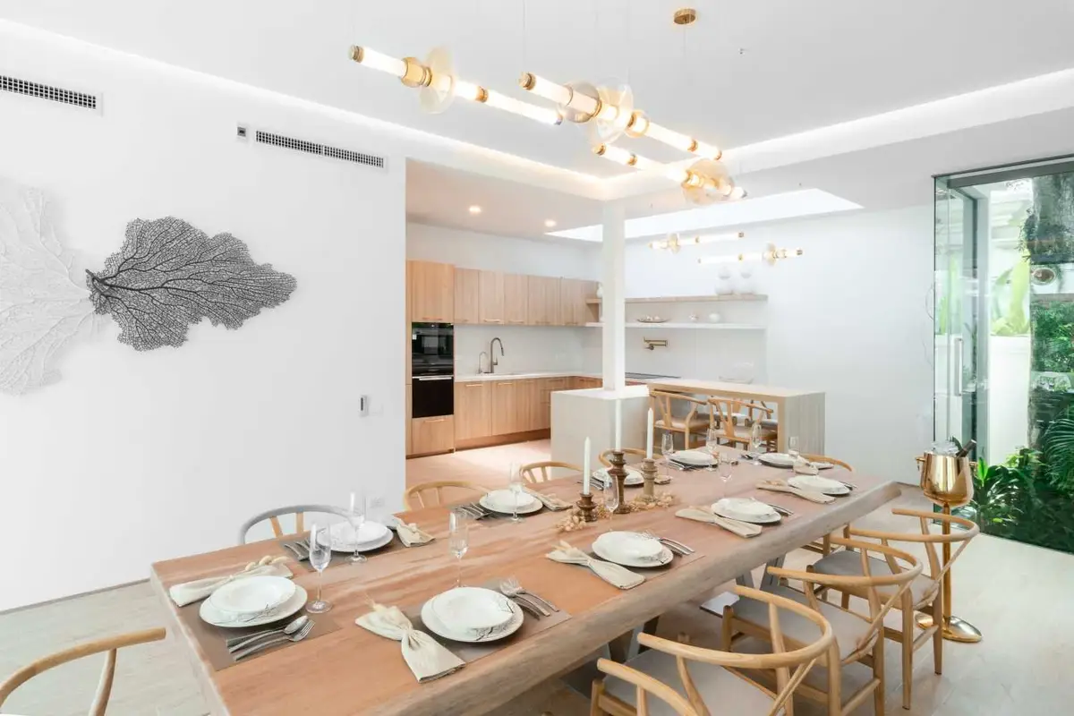 5-bedroom Sai Taan villa with sauna, jacuzzi and maids' quarters — Bang Tao · 5/45