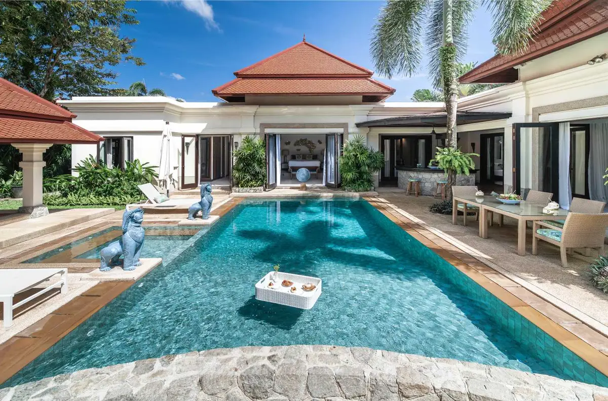 5-bedroom villa on an 864 sq m plot in Sai Taan, Bang Tao — Bang Tao · 1/36