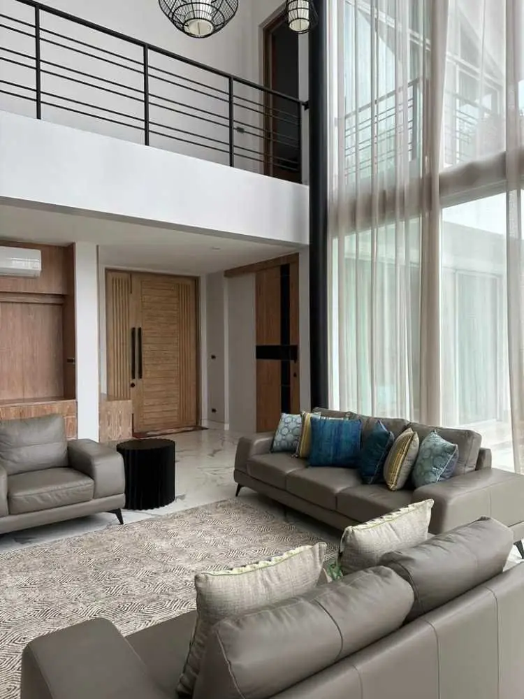 3-bedroom villa with renovated kitchen, Grand View Residences — Cherng Talay · 3/21
