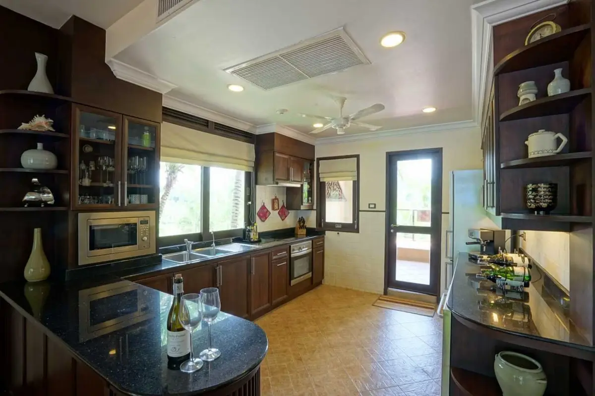 3-bedroom townhouse with pool in Maan Tawan, 490 m from Layan Beach — Layan · 4/16