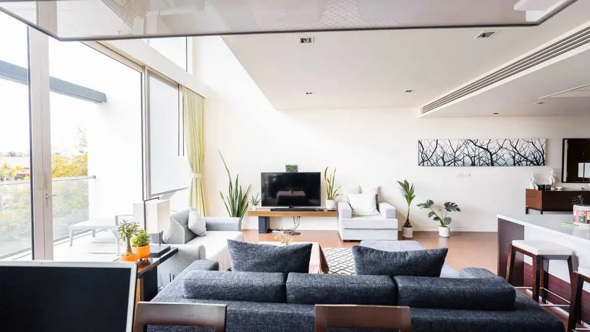 2-Bed Apartment on the Fifth Floor, The Loft at Laguna Village — Layan · 4/23