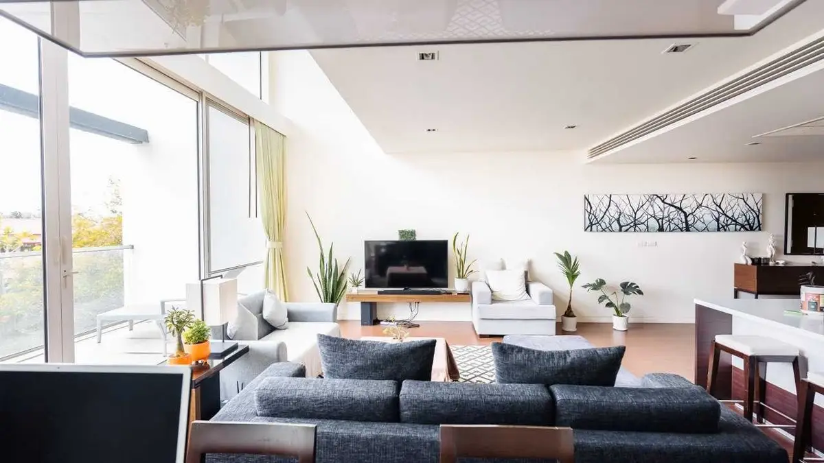 2-Bed Apartment on the Fifth Floor, The Loft at Laguna Village — Layan · 4/23