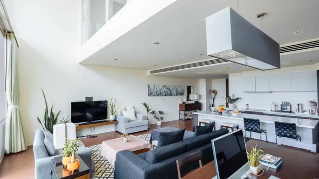 2-Bed Apartment on the Fifth Floor, The Loft at Laguna Village — Layan