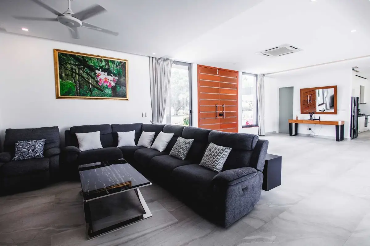 Four-Bedroom Laguna Homes Villa Overlooking the Golf Course — Layan · 3/30